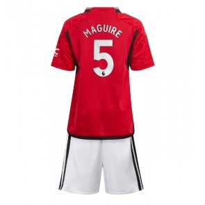 Lacne Dětský Futbalové dres Manchester United Harry Maguire #5 2023-24 Krátky Rukáv - Domáci (+ trenírky)
